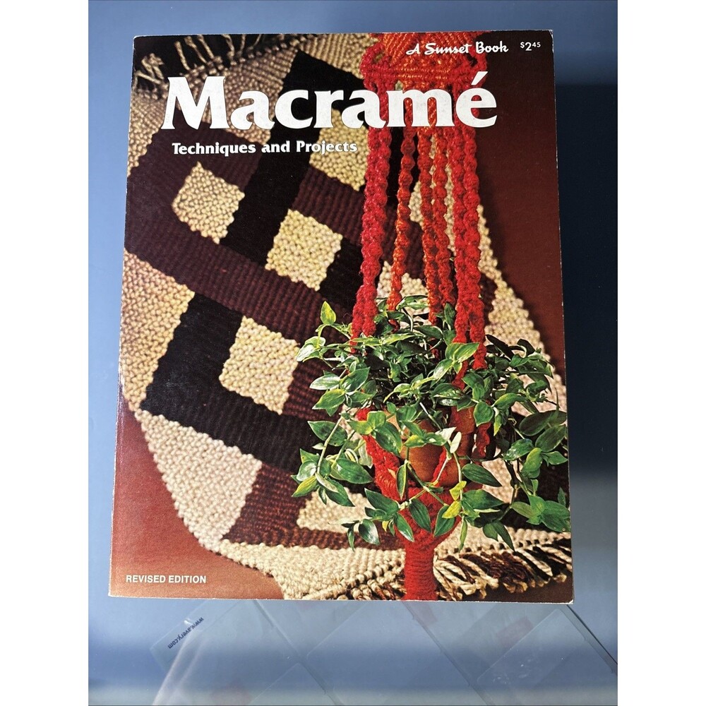Macrame Techniques & Projects A SUNSET BOOK 1975 Plant hanger Jewelry Purse etc.